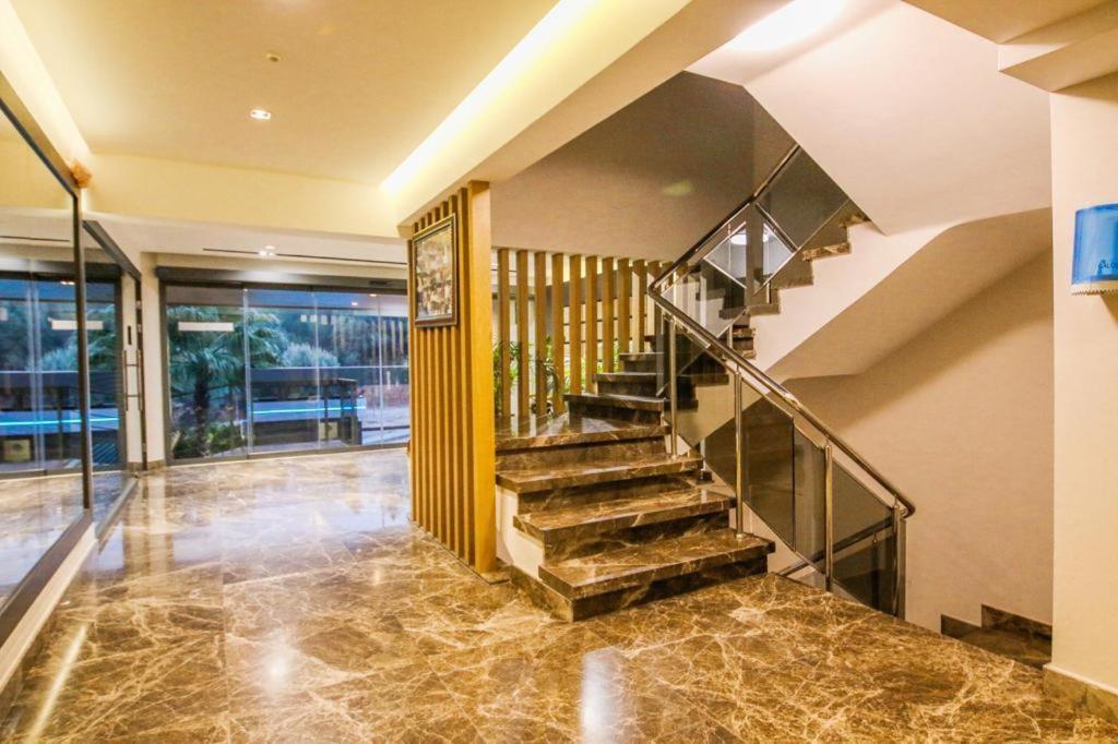 Utopia Suite Bornova Exterior photo